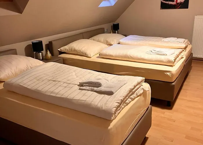 Restaurant Parthenon בית הארחה